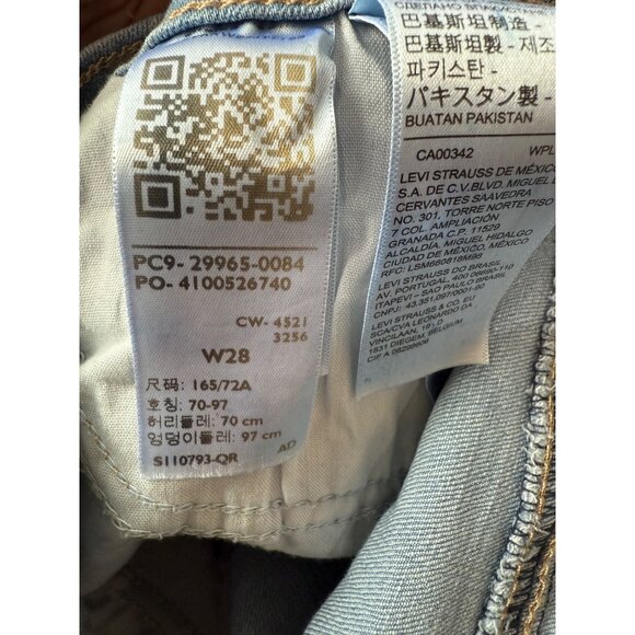 Levi's New Shorts Womens Size 28 Denim Jean Mid Length Rolled Hem Soft - Picture 4 of 15